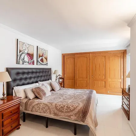 Marbell Center Apartment