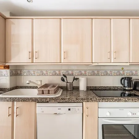 Marbell Center Apartment